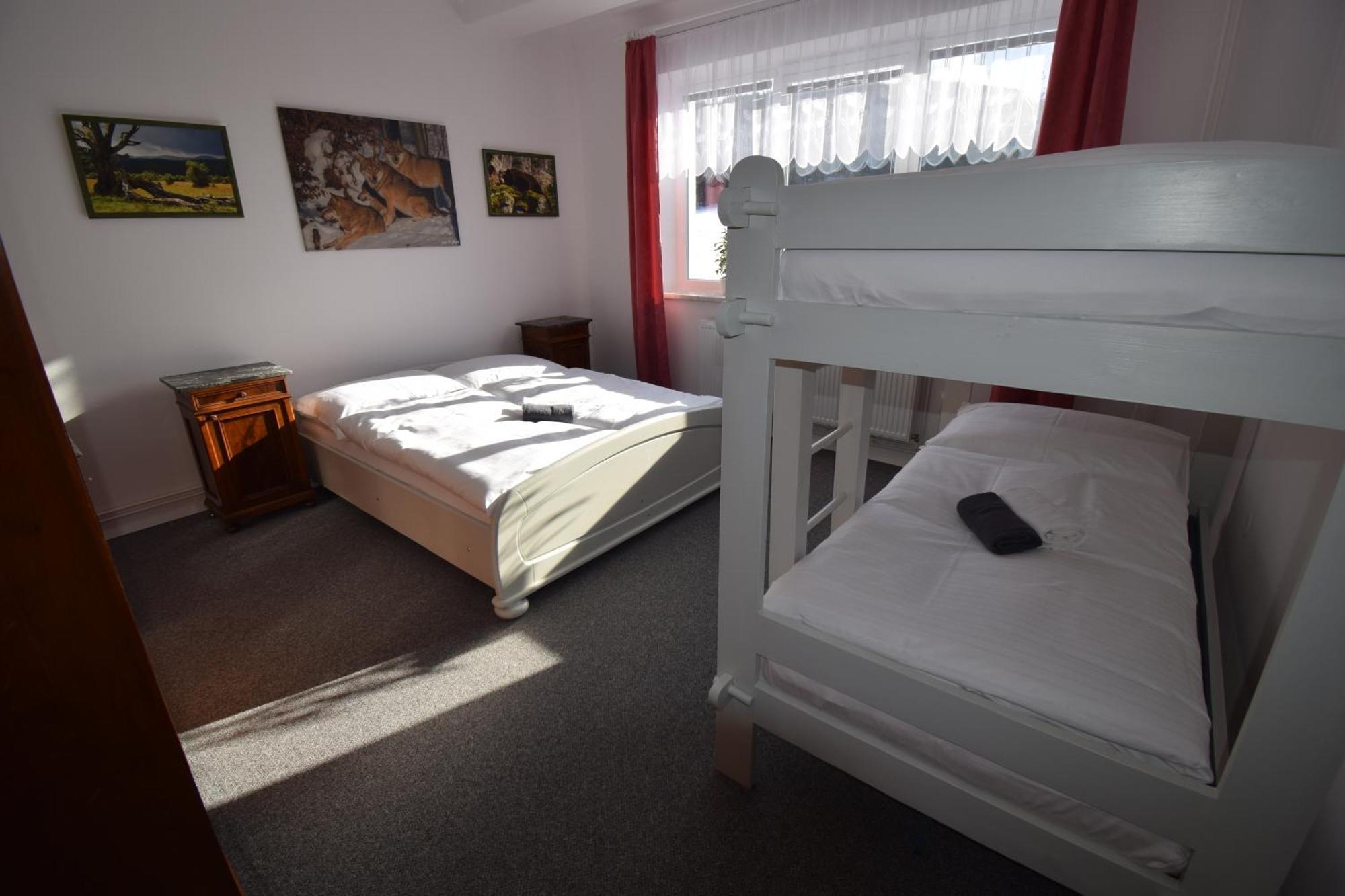 Pension St. Moritz Железна-Руда Экстерьер фото